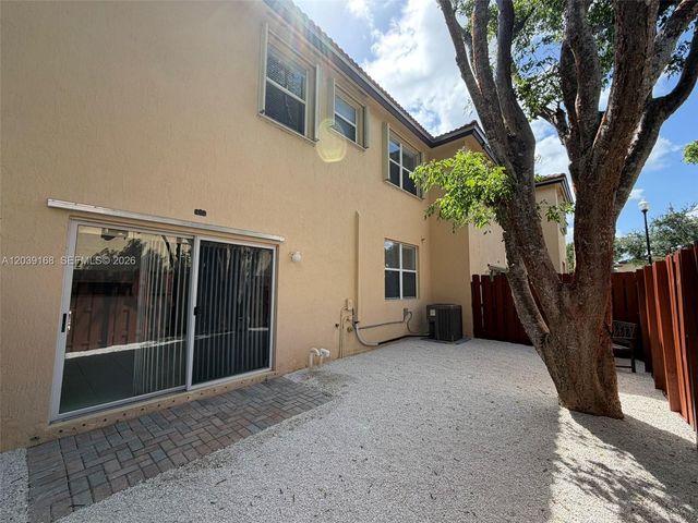 1720 NE 33rd Ave 102-5, Homestead, FL 33033