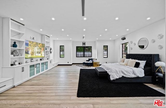 6006 Spring Valley Road, Hidden Hills, CA 91302