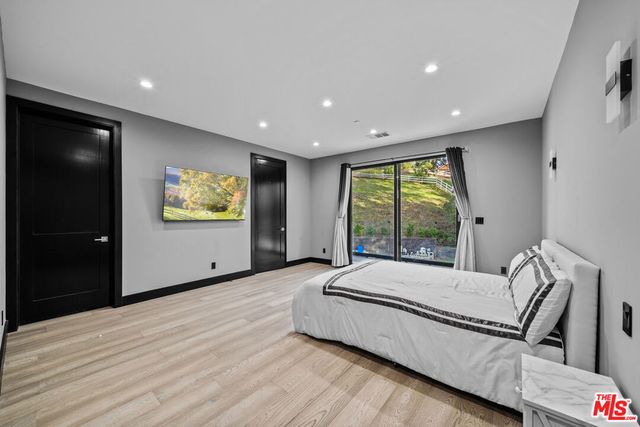 6006 Spring Valley Road, Hidden Hills, CA 91302