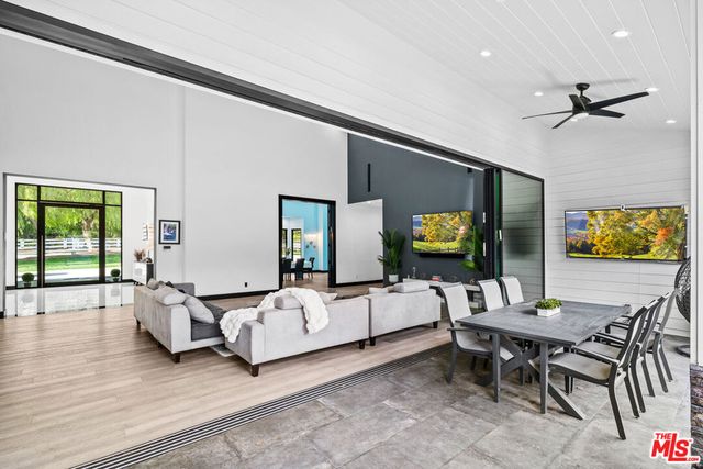 6006 Spring Valley Road, Hidden Hills, CA 91302