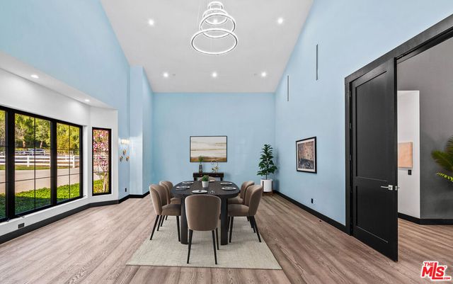 6006 Spring Valley Road, Hidden Hills, CA 91302