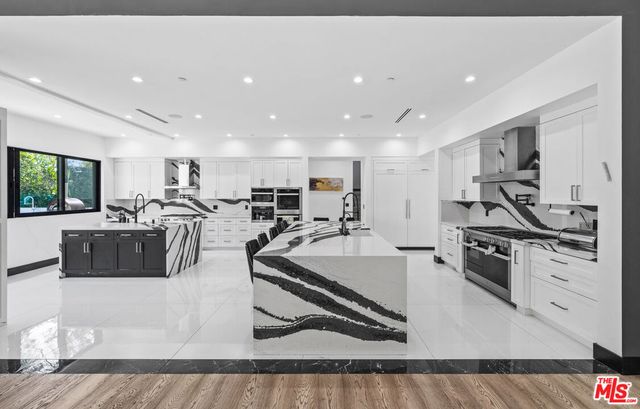 6006 Spring Valley Road, Hidden Hills, CA 91302