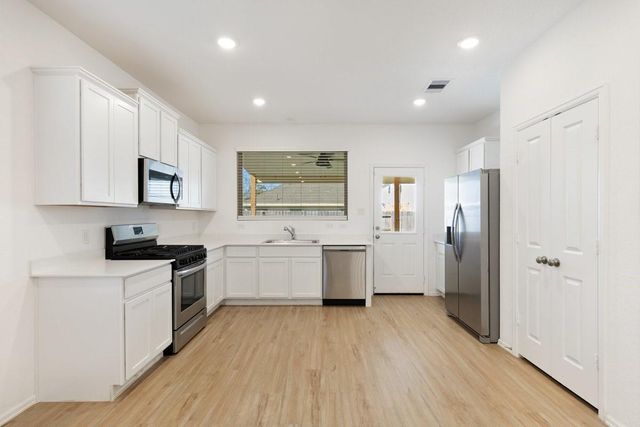 1950 Foxtail Creek Court, Crosby, TX 77532