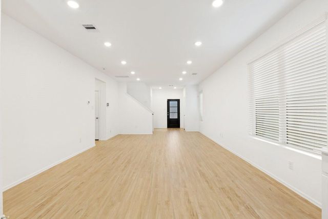 1950 Foxtail Creek Court, Crosby, TX 77532