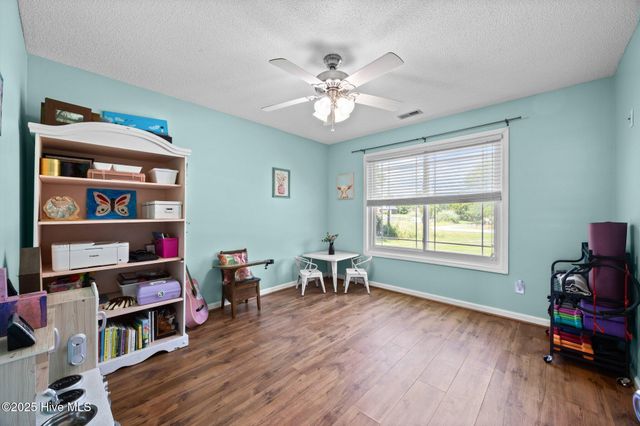 126 Ennett Lane, Sneads Ferry, NC 28460