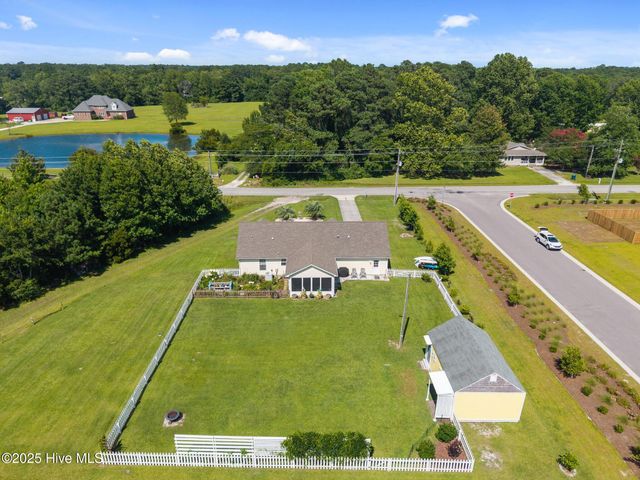 126 Ennett Lane, Sneads Ferry, NC 28460