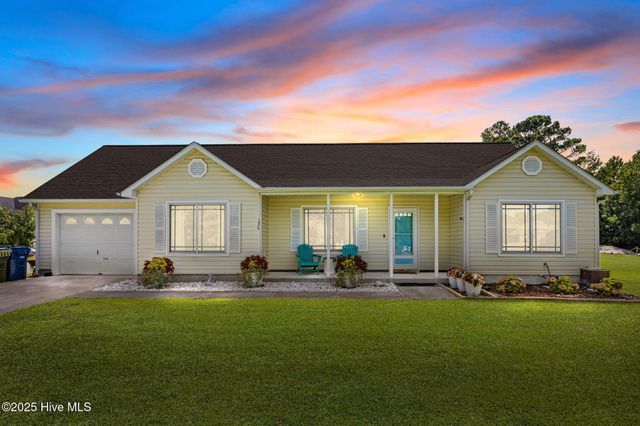 126 Ennett Lane, Sneads Ferry, NC 28460