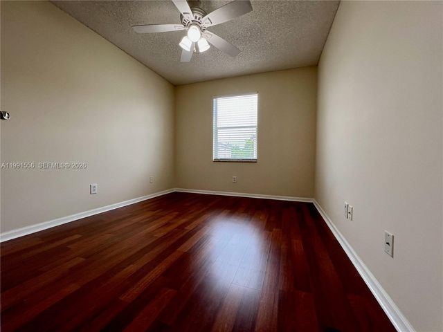 10560 NW 57th Ct, Coral Springs, FL 33076