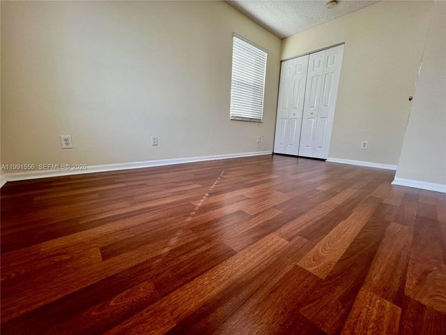 10560 NW 57th Ct, Coral Springs, FL 33076