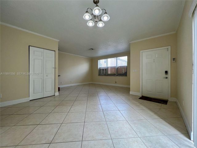 10560 NW 57th Ct, Coral Springs, FL 33076