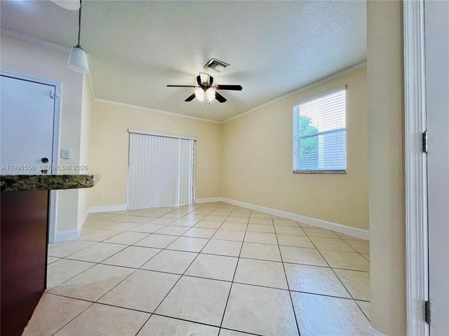 10560 NW 57th Ct, Coral Springs, FL 33076