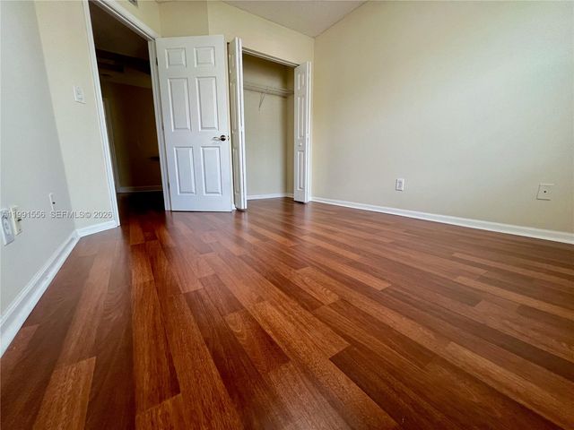 10560 NW 57th Ct, Coral Springs, FL 33076