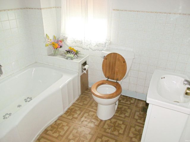 1920 Prospect Street, South Bend, IN 46613