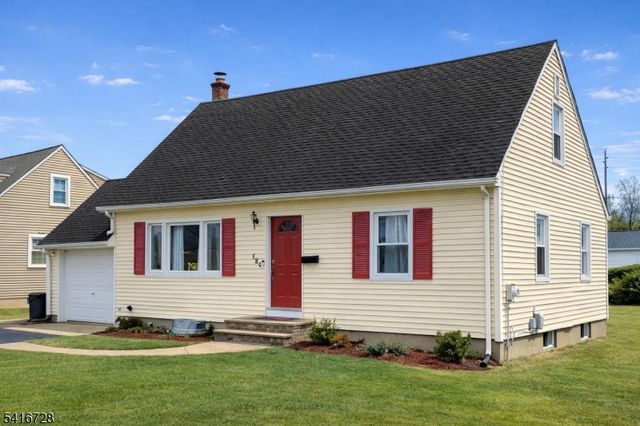 585 Mountainview Dr, North Plainfield Boro, NJ 07063