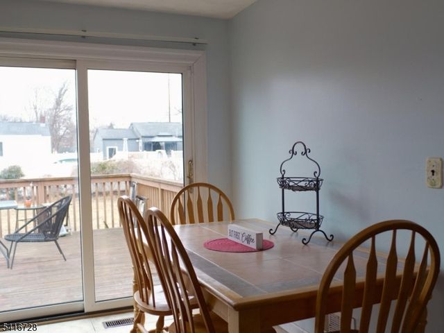 585 Mountainview Dr, North Plainfield Boro, NJ 07063