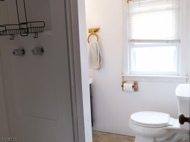 585 Mountainview Dr, North Plainfield Boro, NJ 07063