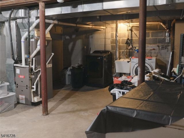 585 Mountainview Dr, North Plainfield Boro, NJ 07063