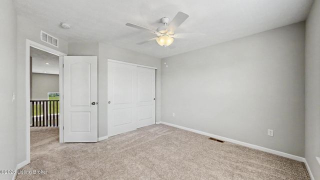15802 Stonehouse Ct, Louisville, KY 40245