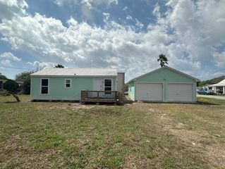 737 Webb St, Corpus Christi, TX 78418