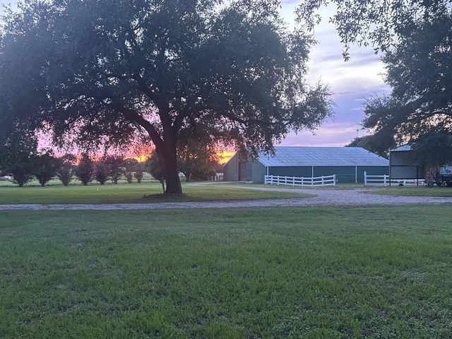 38094 Joe Loggins Road, Hempstead, TX 77445