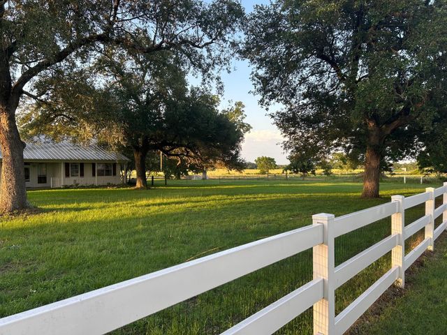 38094 Joe Loggins Road, Hempstead, TX 77445