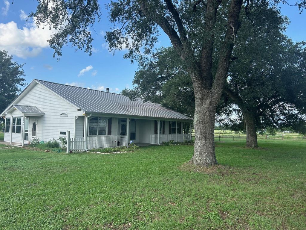 38094 Joe Loggins Road, Hempstead, TX 77445