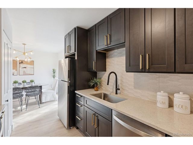 1454 W Lake Ave, Littleton, CO 80120