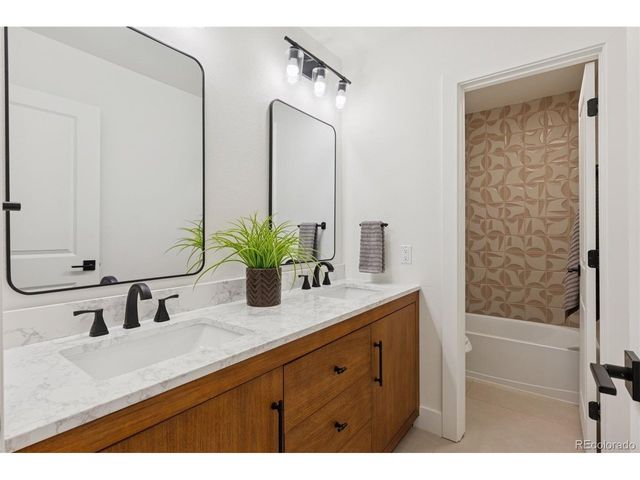 1454 W Lake Ave, Littleton, CO 80120