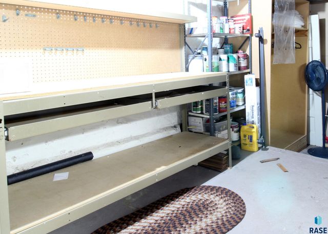 1302 S Dakota Ave Avenue, Sioux Falls, SD 57105