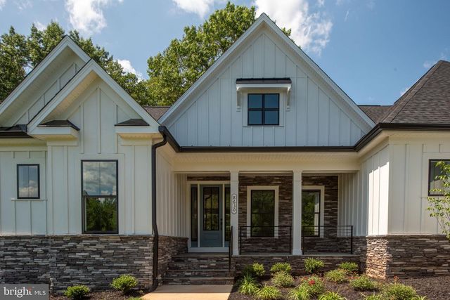 8639 ROSNI WAY, Fredericksburg, VA 22407