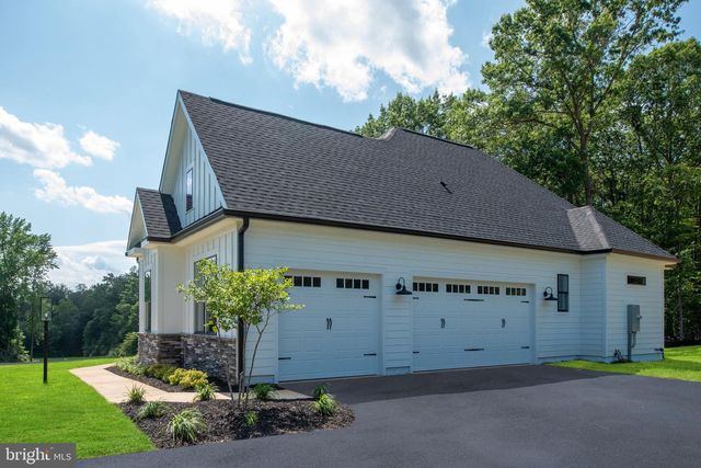 8639 ROSNI WAY, Fredericksburg, VA 22407