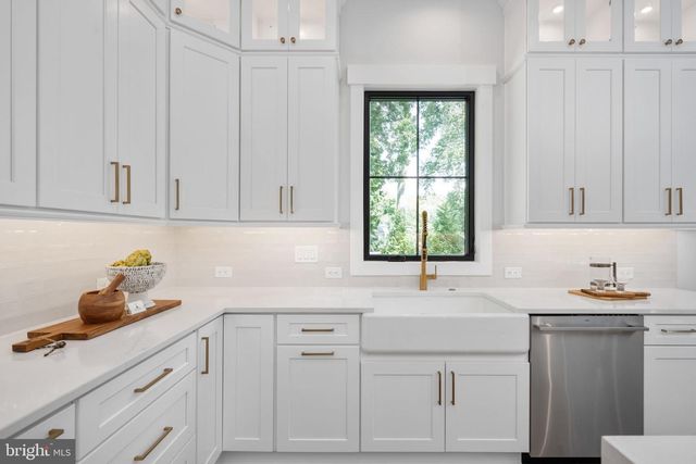 8639 ROSNI WAY, Fredericksburg, VA 22407