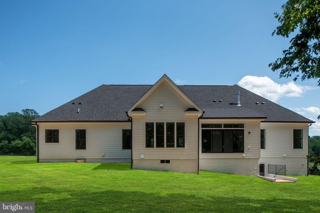 8639 ROSNI WAY, Fredericksburg, VA 22407