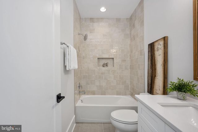 8639 ROSNI WAY, Fredericksburg, VA 22407