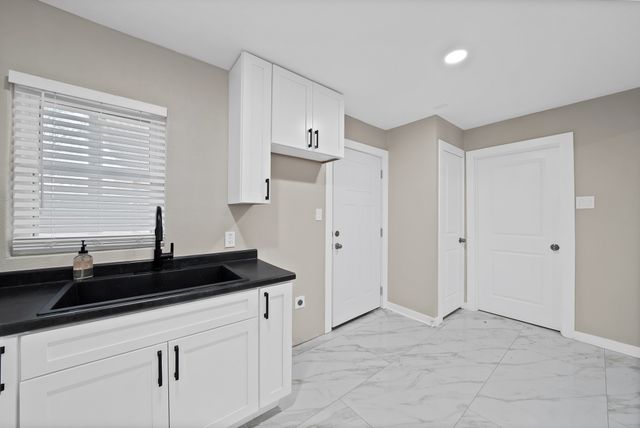 3404 GRIGGS Avenue, Fort Worth, TX 76119