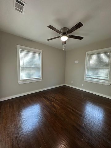 3404 GRIGGS Avenue, Fort Worth, TX 76119