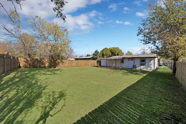 3404 GRIGGS Avenue, Fort Worth, TX 76119