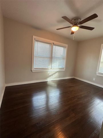 3404 GRIGGS Avenue, Fort Worth, TX 76119