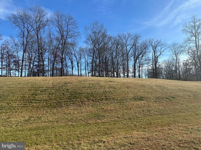 153 GUNNISON DR, Hedgesville, WV 25427