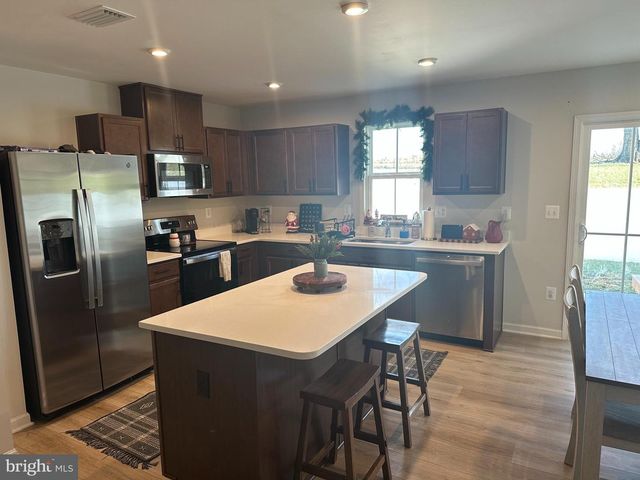 153 GUNNISON DR, Hedgesville, WV 25427