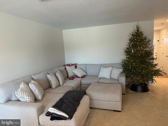 153 GUNNISON DR, Hedgesville, WV 25427