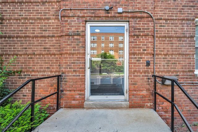 13800 Fairhill Road 520, Shaker Heights, OH 44120