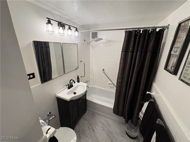 13800 Fairhill Road 520, Shaker Heights, OH 44120