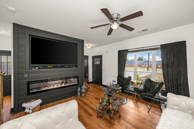 707 Page Ave, Lebanon, TN 37087