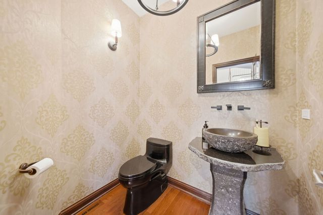 2015 N Northumberland Pass, Palatine, IL 60074