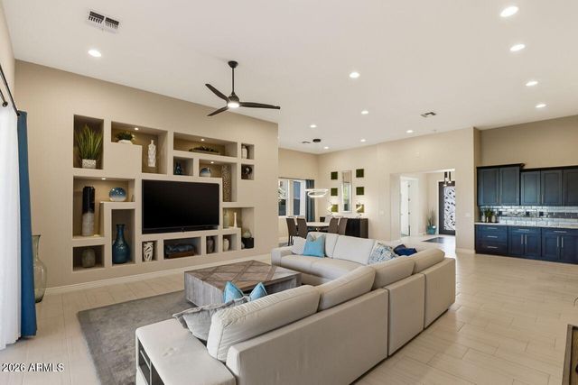 18278 W SANTA ALBERTA Lane, Goodyear, AZ 85338