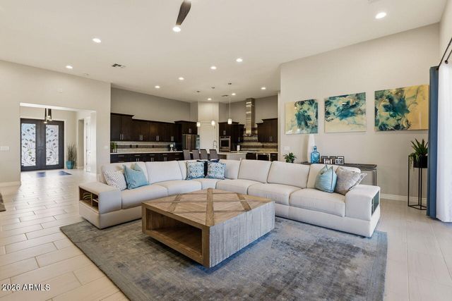 18278 W SANTA ALBERTA Lane, Goodyear, AZ 85338