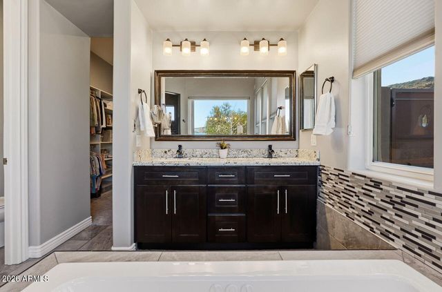 18278 W SANTA ALBERTA Lane, Goodyear, AZ 85338