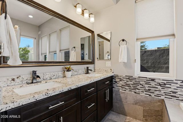 18278 W SANTA ALBERTA Lane, Goodyear, AZ 85338