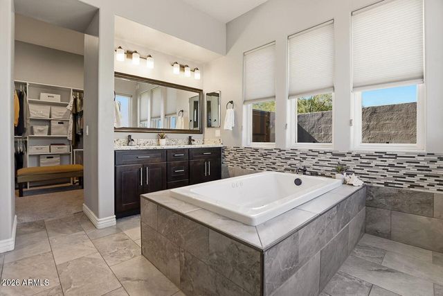 18278 W SANTA ALBERTA Lane, Goodyear, AZ 85338